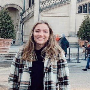 Meet your Posher, Caroline